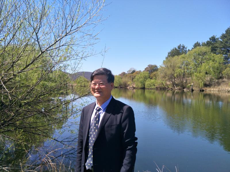 胡迎建1.jpg