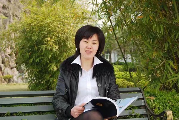 诗人海乐.jpeg
