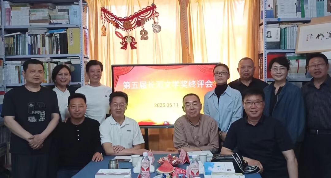 合影.jpg